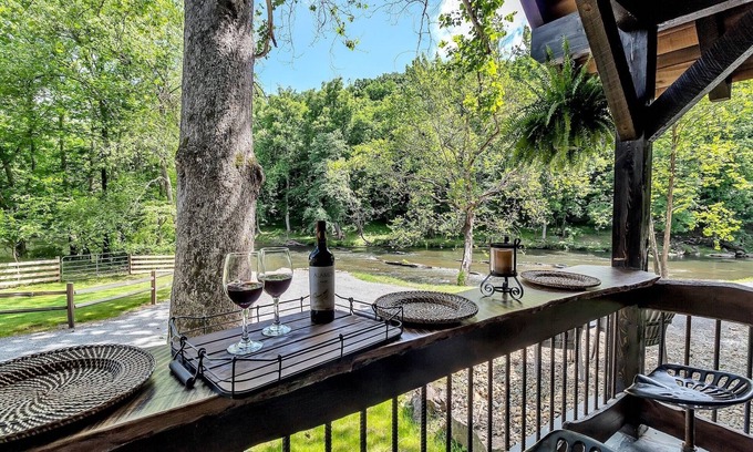 Waynesville Cabin | CastAway Waterfront Rustic Cabin Very Private With Outdoor Cabana