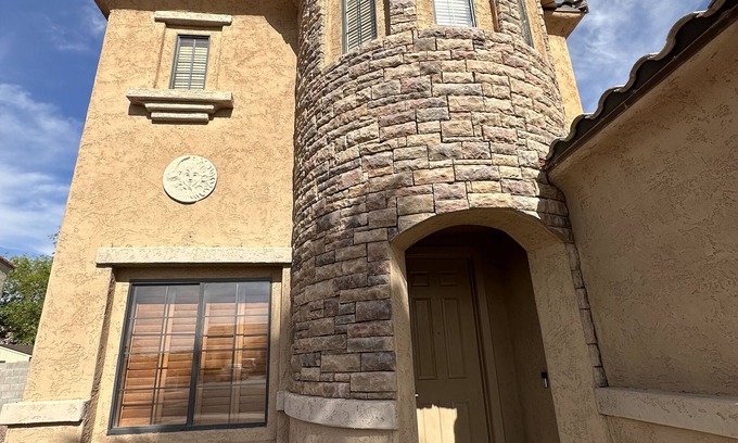 Casa Grande House | Castillo Royal with a Beautiful New Private Pool