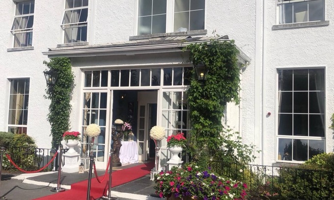 Chapel Hill Hotel | Castle Oaks House Hotel
