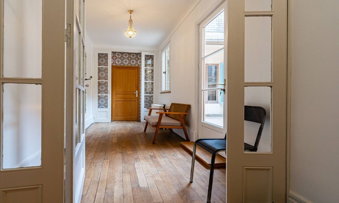 Old Town House | Castle street 28