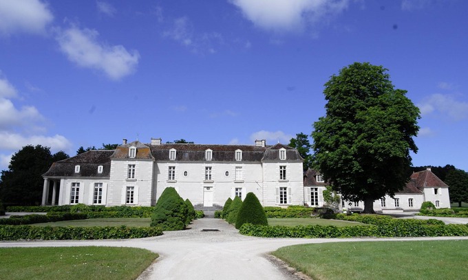Villemorien Other | Castle Villemorien