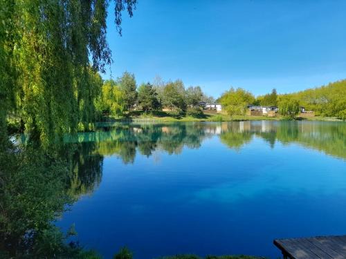 Holton Le Clay Cabin | Castleton Static lodge on Wold View Fisheries Leisure Park