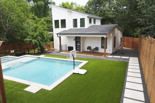 Parker Lane House | Catalina Guesthouse w/Hot Tub and Pool