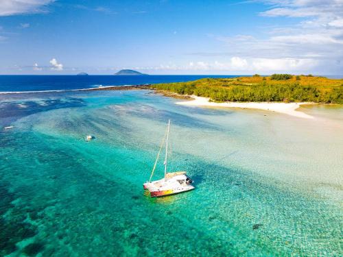 Grand-Baie Boat Rental | Catamaran Z'ile cruise