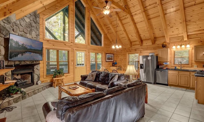 Carbon Hill Cabin | Catbird Cabins (Hocking Hills area)