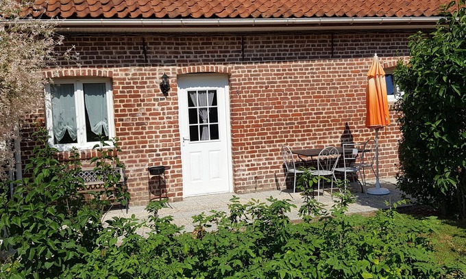 Volckerinckhove Cottage | Catherine and Ludovic welcome you to their country gîte.