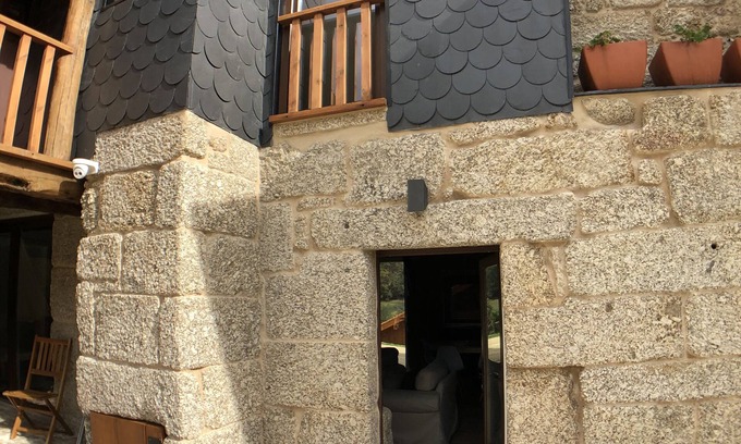 Casteloes Cottage | Cavalariça House - Roof Houses