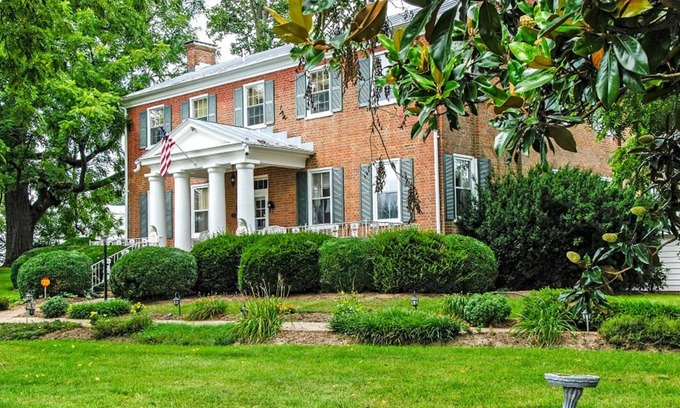 McGaheysville Bed & Breakfast | Cave Hill Farm Bed & Breakfast