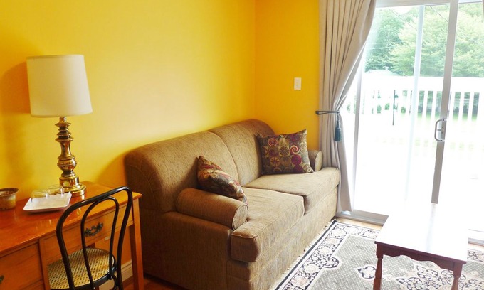 Green Gables House | Cavendish Breeze Inn - Room #7