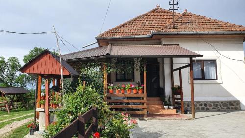 Bradulet House | Cazare la fermă