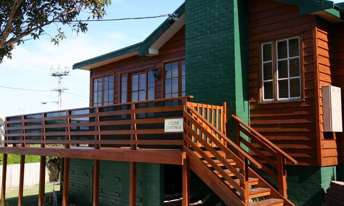 Blackmans Bay House | Cedar Cottages Blackmans Bay - Cedar Cottage
