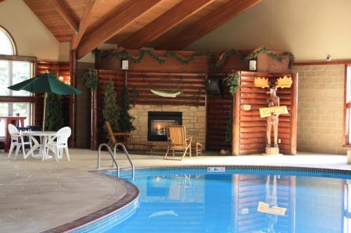 Rothschild Hotel | Cedar Creek Hotel Wausau - Rothschild