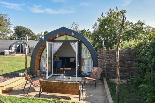 Bridport House | Cedar