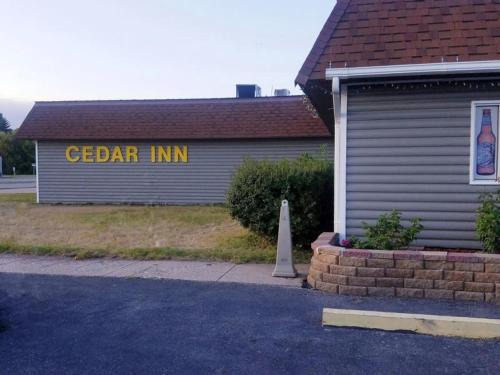 Cavalier Hotel | Cedar Inn Motel