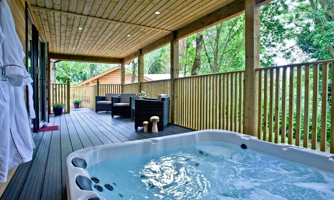 Exeter Cabin | Cedar Lodge, South View Lodges, Exeter