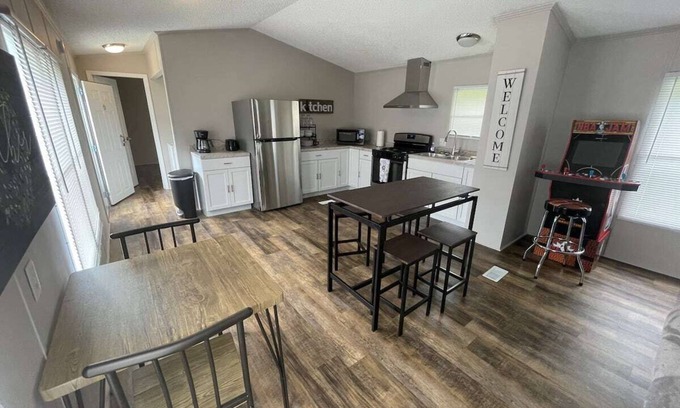 Norwalk House | Cedar Point, Summit Race, Kalahari King Bed with Pop A shot Arcade game