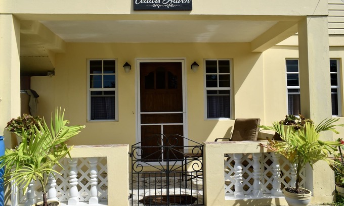 St. Patrick Apartment | Cedars Haven Holiday Apt.