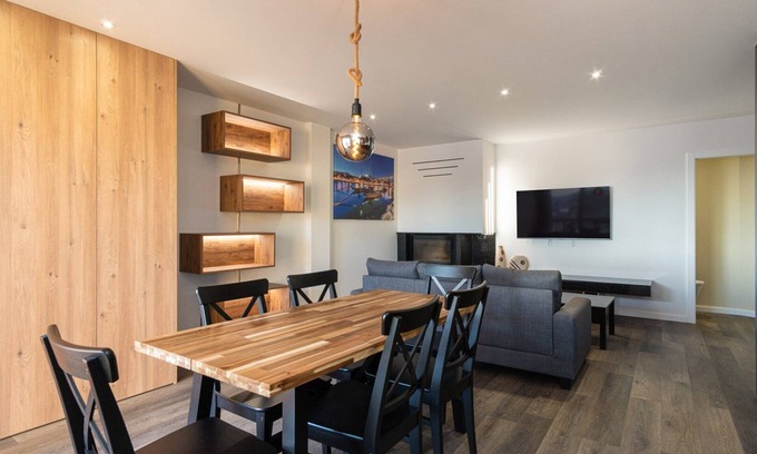 Viana do Castelo Apartment | Celia's Stylish Retreat
