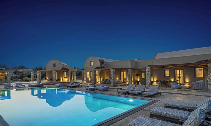 Megalochori Villa | Cellaria Estate, with 5 bedrooms, private pool, tennis court