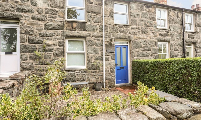 Llanystumdwy Cottage | CELYNFA, pet friendly, character holiday cottage in Criccieth
