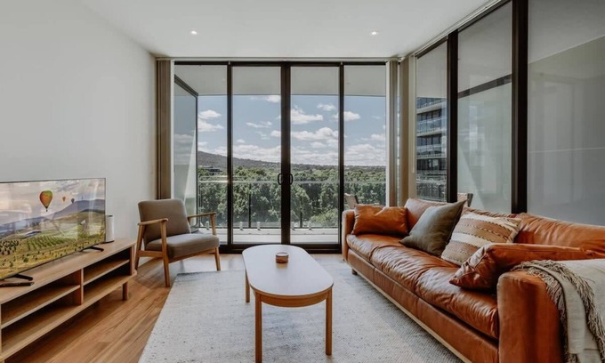 City East Apartment | Center 1-Bed with Gym, BBQ and Stunning Views