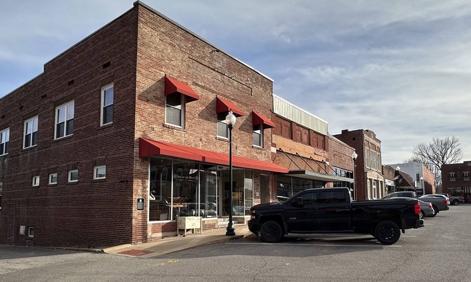 Hickman Apartment | Centerville's Charming Town Square, Cozy Apartment in unique Historic Building