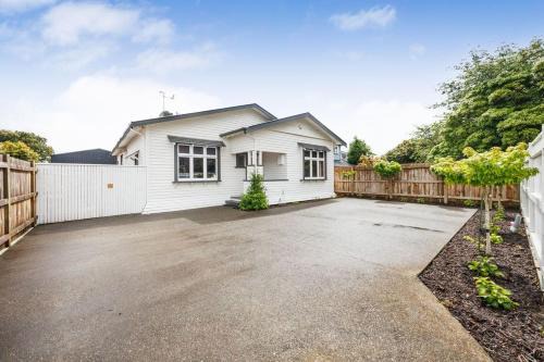 Palmerston North House | Central 3bedroom home