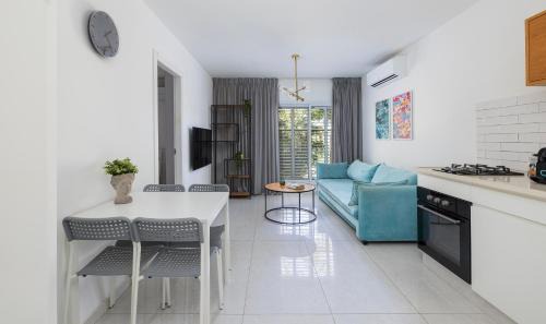 Beersheba Apartment | Central and beautiful - MORE apartments
