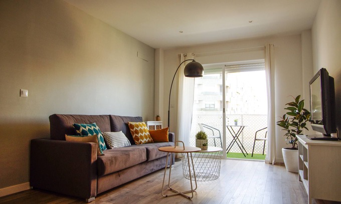 Camino de Ronda Apartment | CENTRAL Apartment with PARKING INCLUDED