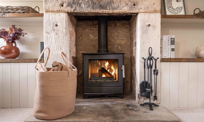 Bourton-on-the-Water Cottage | Central Bourton - Sleeps 6 - Parking