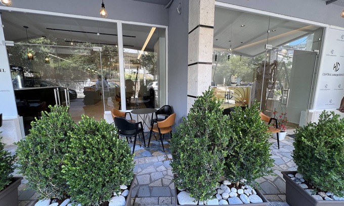 Qender Hostel | Central Boutique Hostel