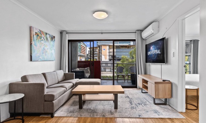 Bowen Hills Apartment | Central Bowen Hills Stay with Pool Access