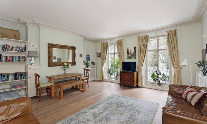Bishop's Apartment | Central Covent Garden Plus Peaceful Bedrooms