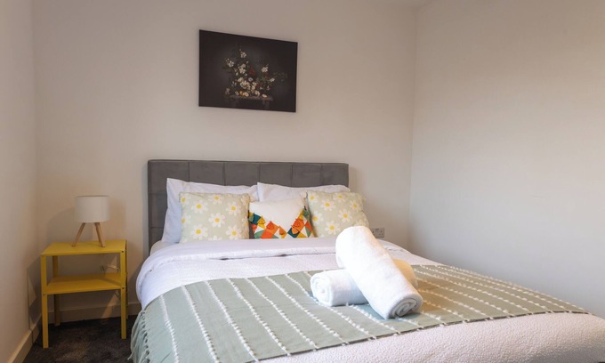 Holbrooks House | Central Coventry2 Bed House w/Parking|Fast Wi-fi