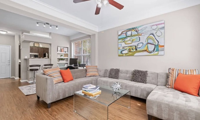Deep Ellum Apartment | Central Dallas Apartment, Keller Hotel's