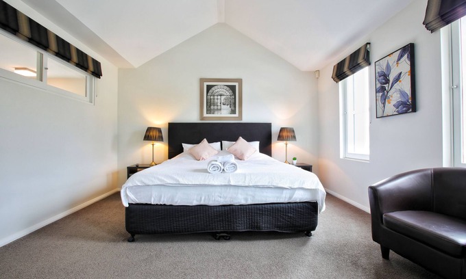 Sullivan's Cove Apartment | Central Hobart - Beautiful Apartment