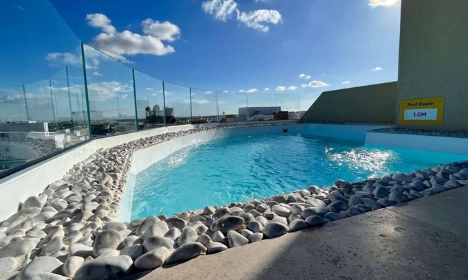 San Gwann Apartment | ★ Central LUX Apartment ★ w/POOL & spacious terrace ➞