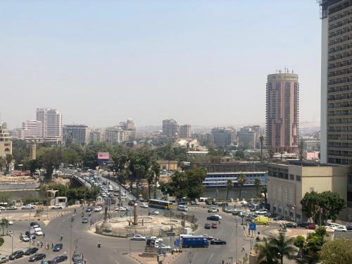 Al Duqqi Apartment | Central luxurious apartment with amazing Nile view