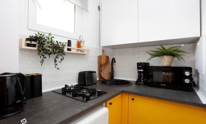Bucharest Apartment | Central Modern Studio near Unirii