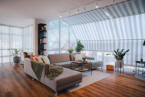 Visp Apartment | Central Penthouse No5 - sky view