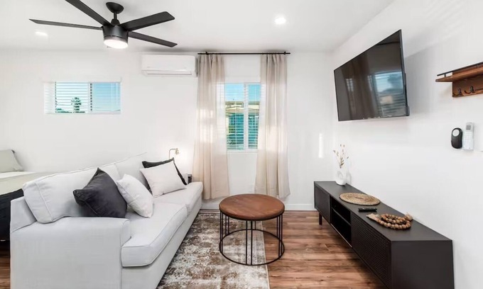 National City Apartment | Central San Diego Studio W/Parking-W/D-Kitchen-A/C