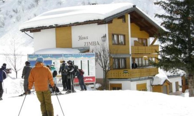 Stueben Apartment | Centrally apartment near the Albona cablecar