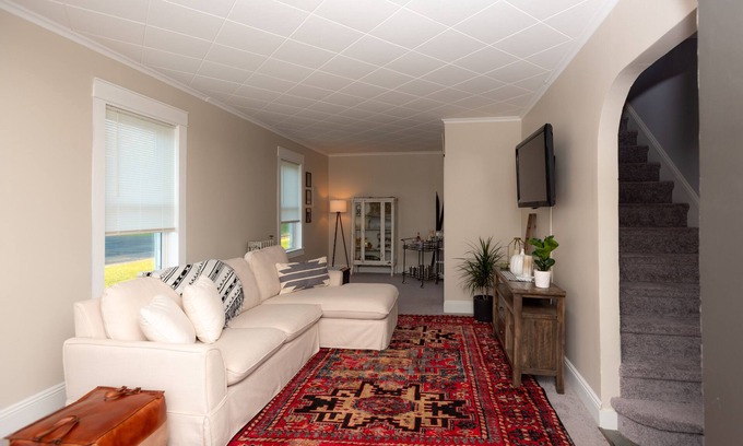 Clifford House | Centrally located spacious home near Elk Mountain