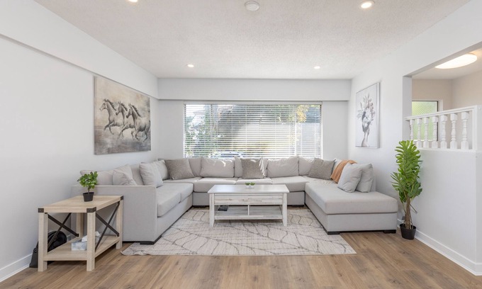 Riley Park House | Centrally located 3 bedroom 2 bathroom close to stores, restaurants and downtown