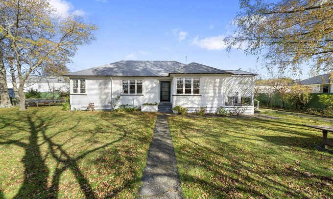 Greytown House | Centrally Located - Greytown Holiday Home