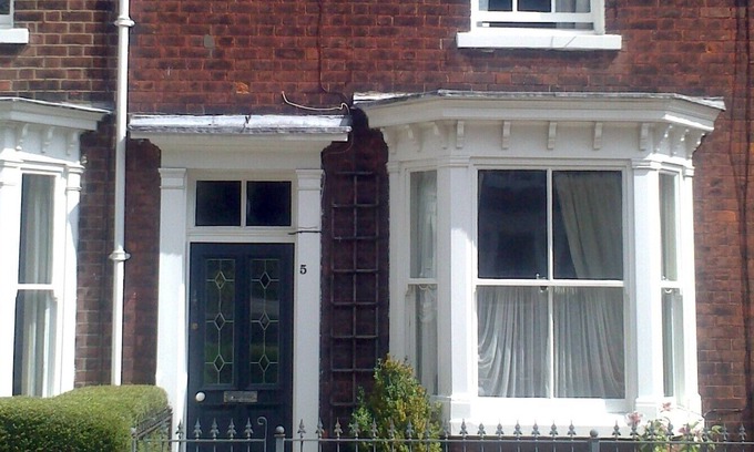 Beverley House | Centrally situated Victorian house, Beverley