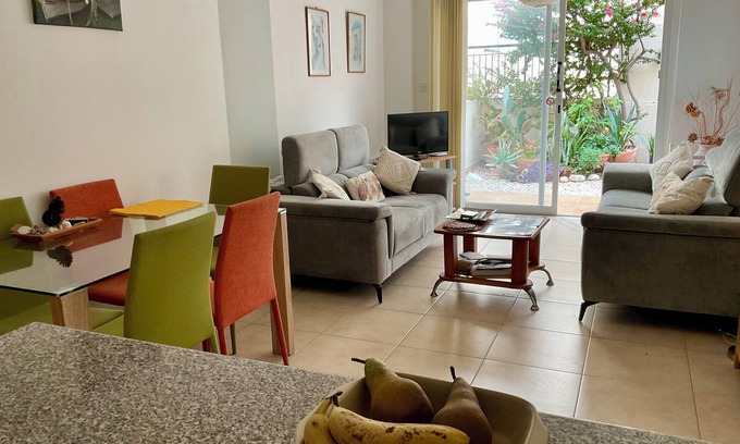 Peyia Town Apartment | centre of Peyia village, 2 Bedrooms, communal Pool, Patio/garden, BBQ free wifi