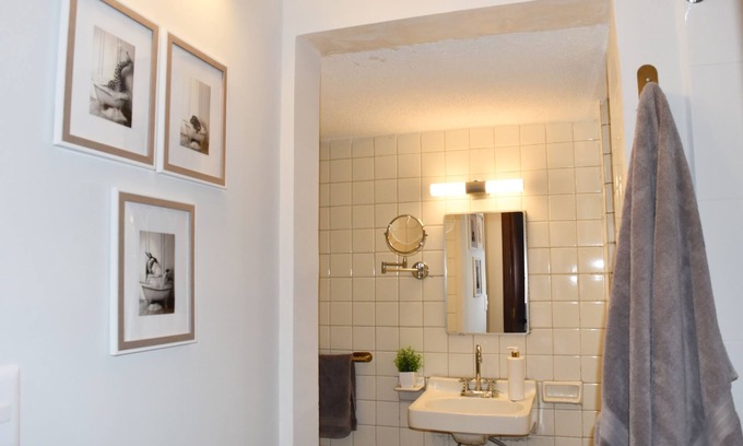 Centro Historico Apartment | Centro Historico Beautiful apartment. 107