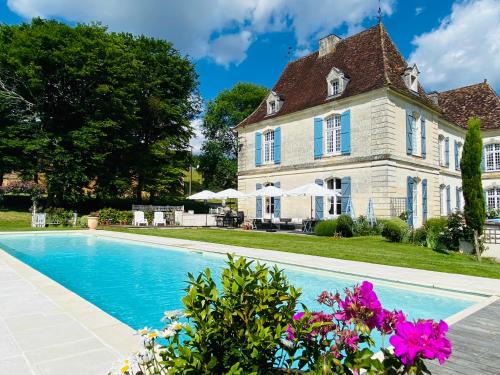 Douville House | Château de la Forge