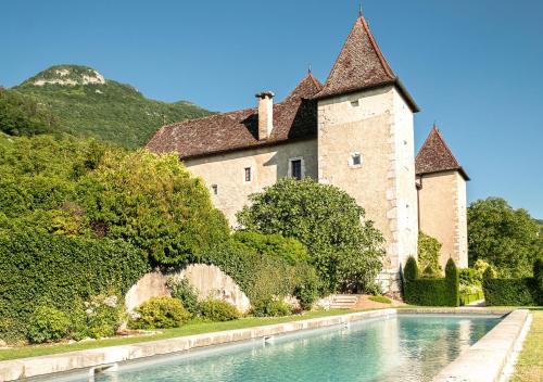 Jongieux Bed & Breakfast | Château de La Mar Chambres d'Hôtes
